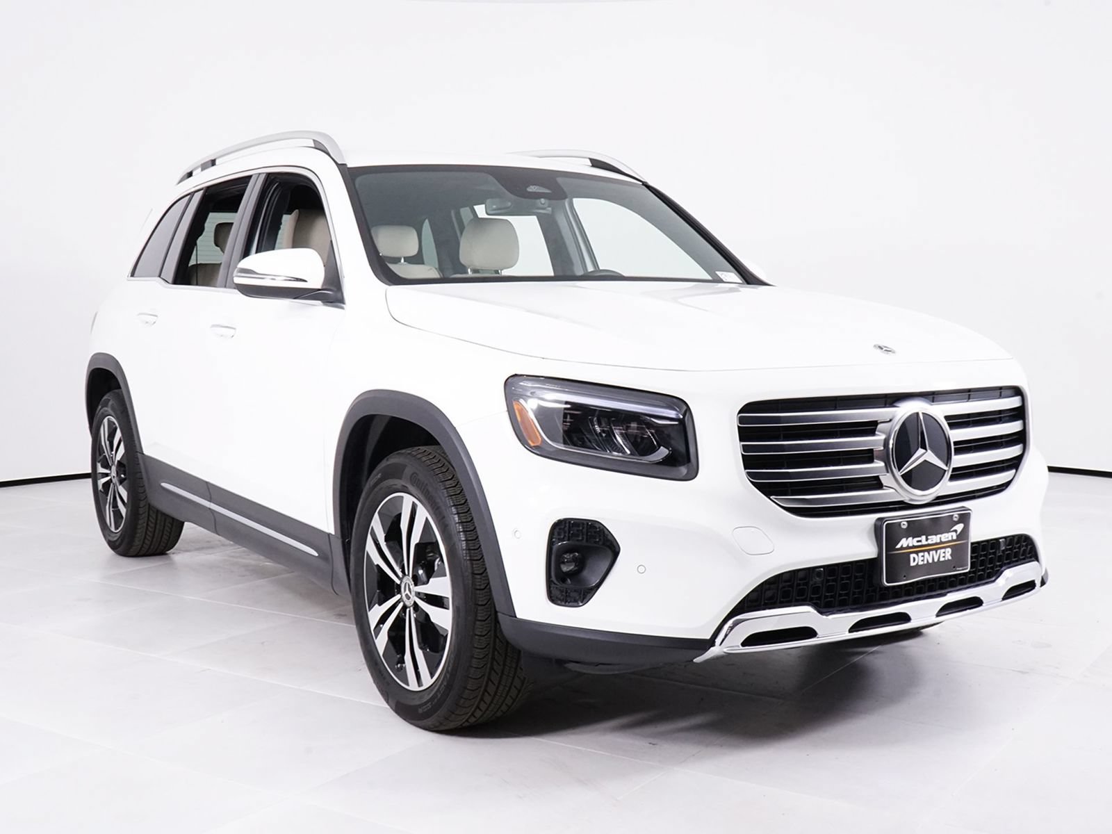 Used 2025 Mercedes-Benz GLB 250 4MATIC image 17