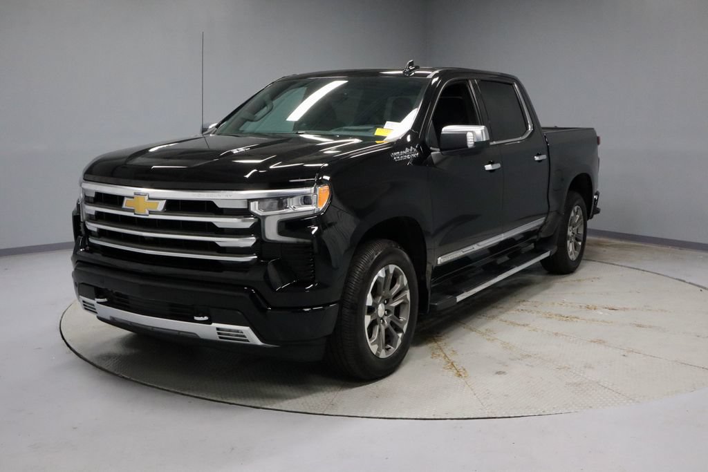 Used 2023 Chevrolet Silverado 1500 High Country w/ Technology Package AWD/4WD image 6