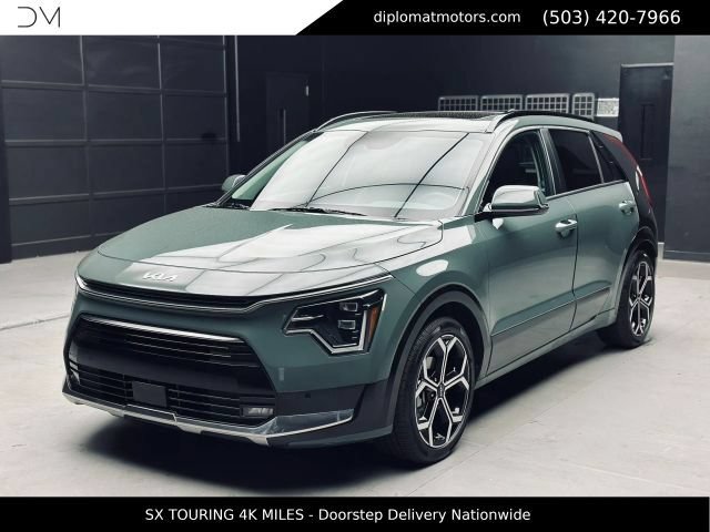 Used 2023 Kia Niro SX Touring FWD image 1