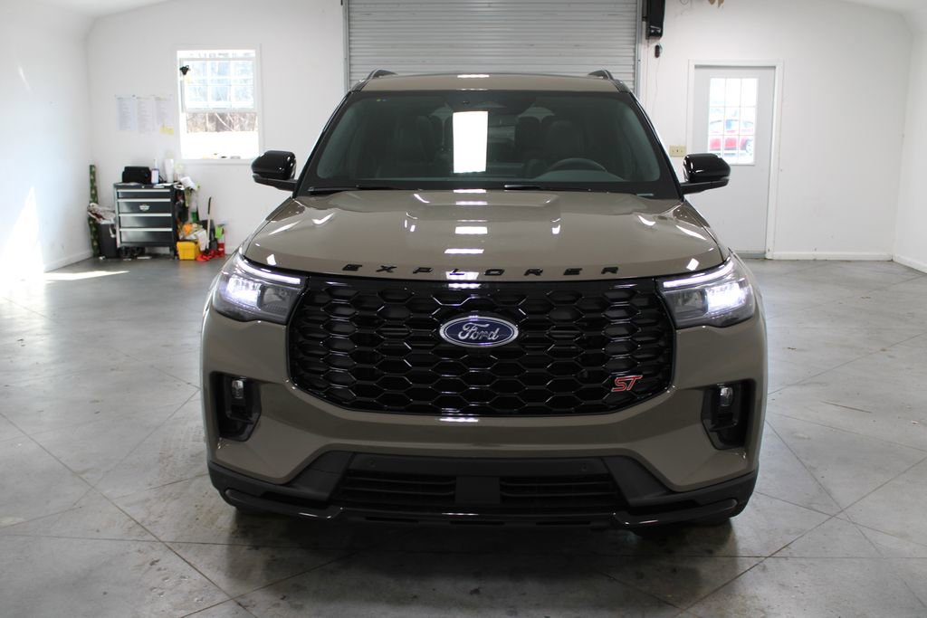 New 2026 Ford Explorer ST image 2