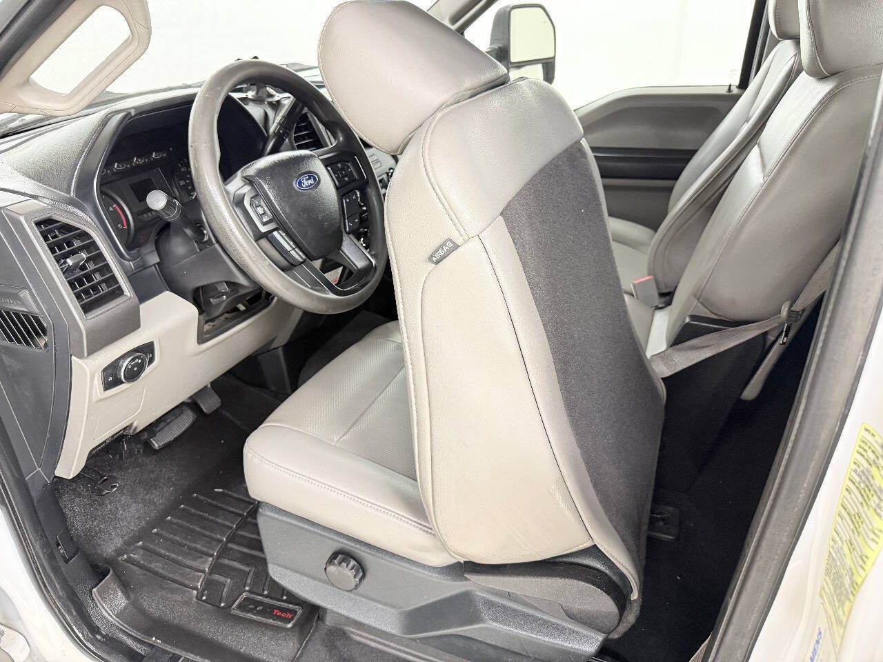 Used 2018 Ford F550 4x4 Regular Cab Super Duty image 31