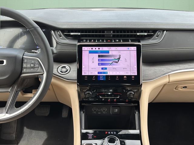 Certified 2023 Jeep Grand Cherokee L Limited image 17