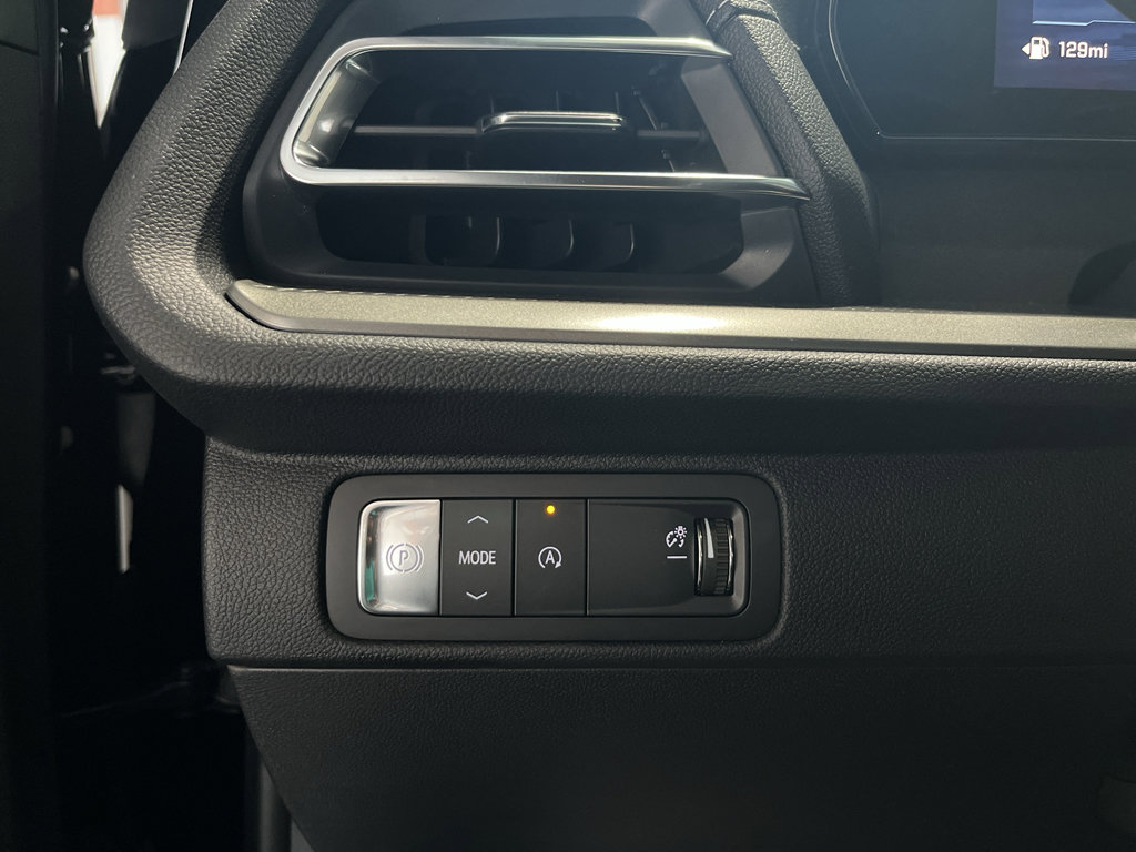 New 2026 Chevrolet Traverse LT FWD image 30