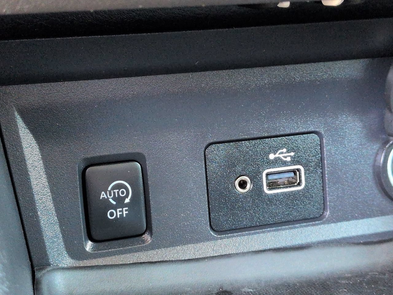 Used 2025 Nissan Sentra S FWD image 25