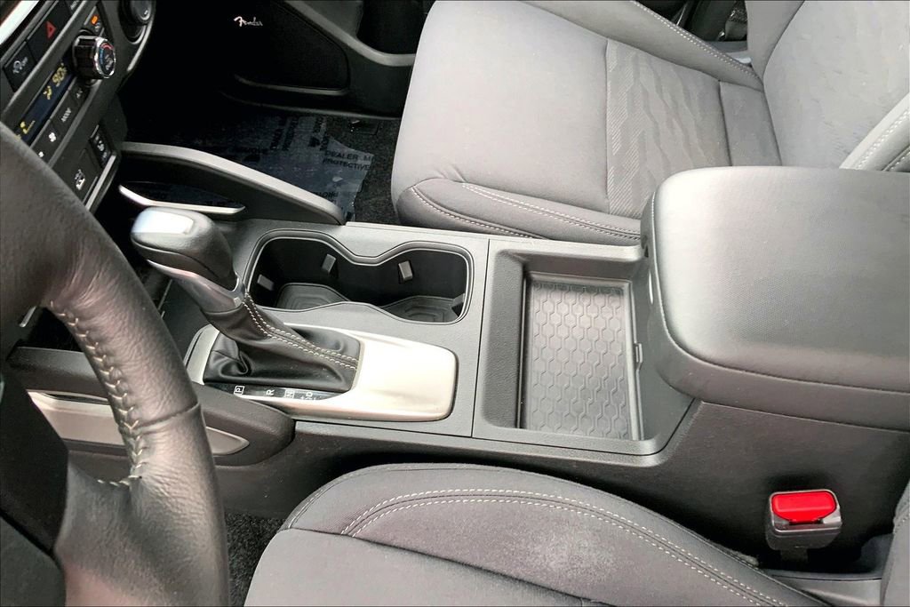 Used 2024 Nissan Frontier SV w/ SV Convenience Package image 13