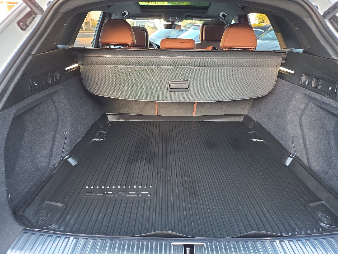 Used 2024 Audi Q8 e-tron Premium Plus w/ Premium Plus Package image 80