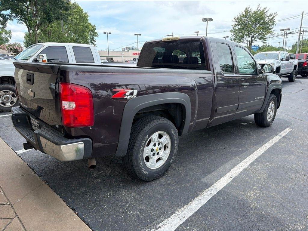 Used 2008 Chevrolet Silverado 1500 LT w/ Power Pack Plus AWD/4WD image 4