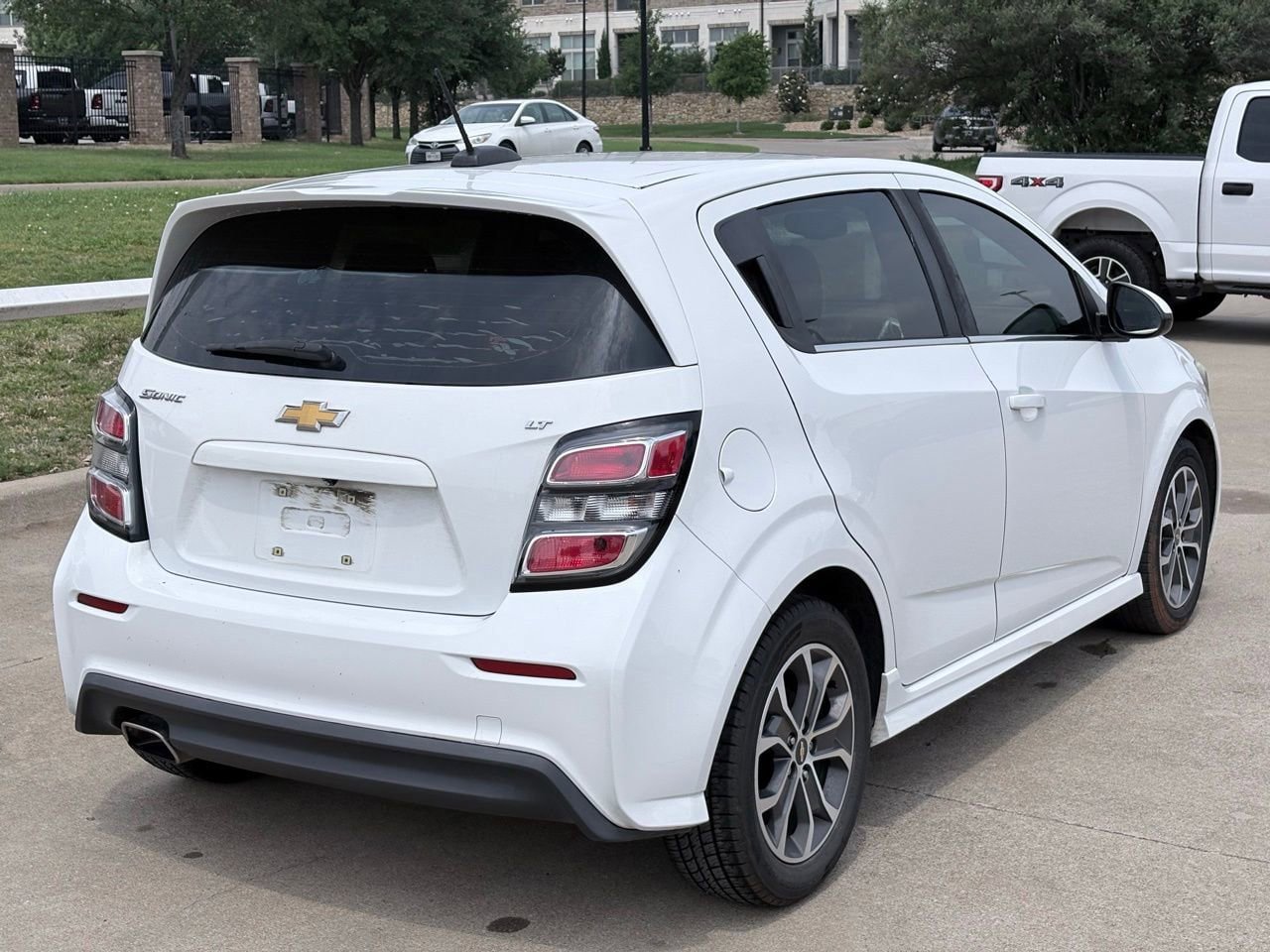 Used 2017 Chevrolet Sonic LT FWD image 4