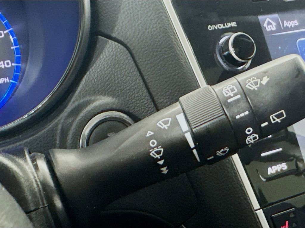 Used 2018 Subaru Outback 2.5i Limited image 13