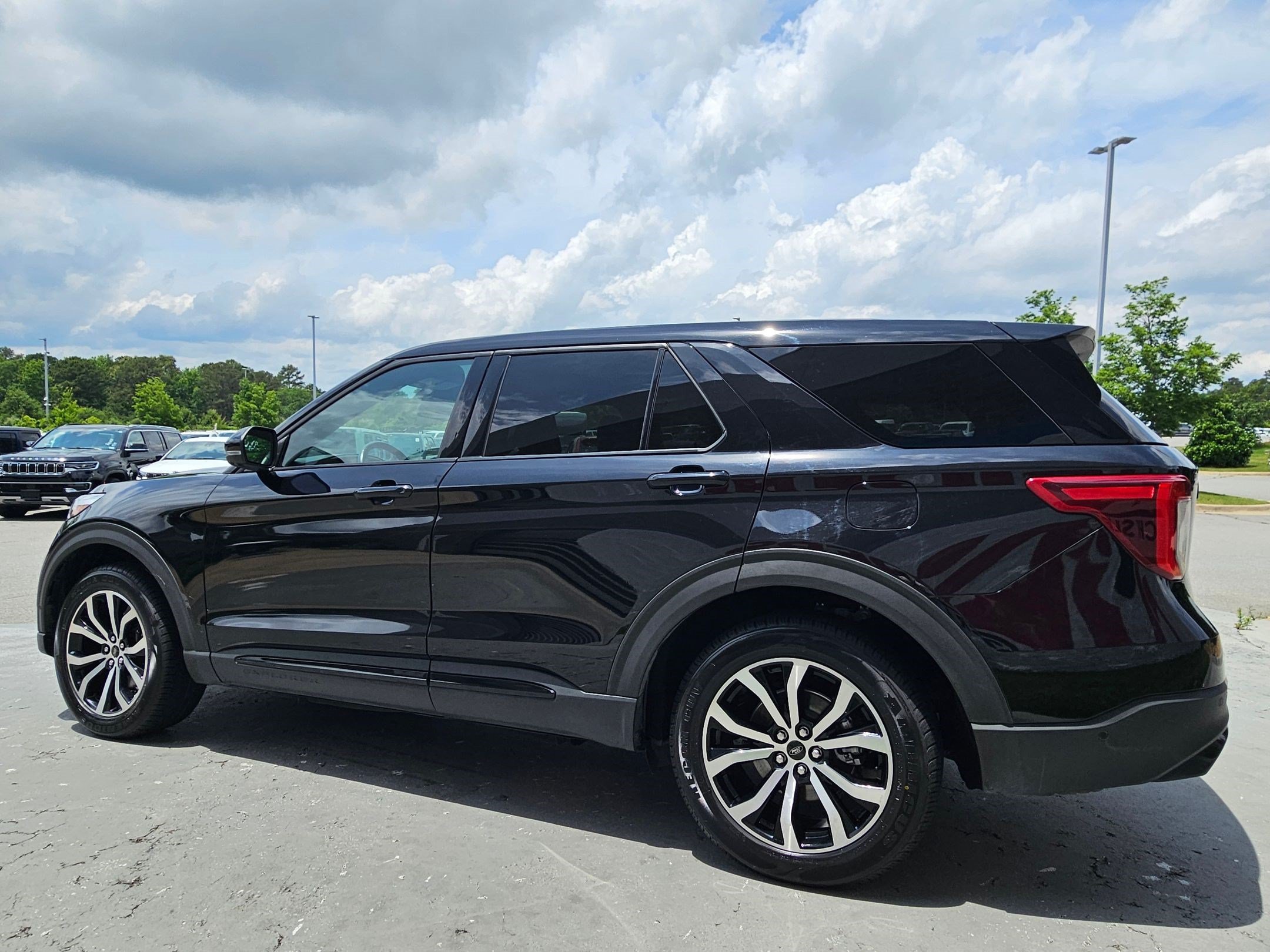 Used 2021 Ford Explorer ST w/ Equipment Group 401A AWD/4WD image 5