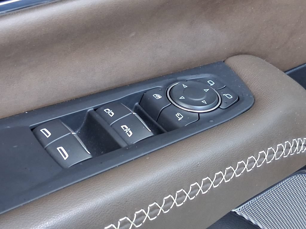 Used 2025 GMC Yukon Denali Ultimate w/ LPO, Floor Liner Package AWD/4WD image 17