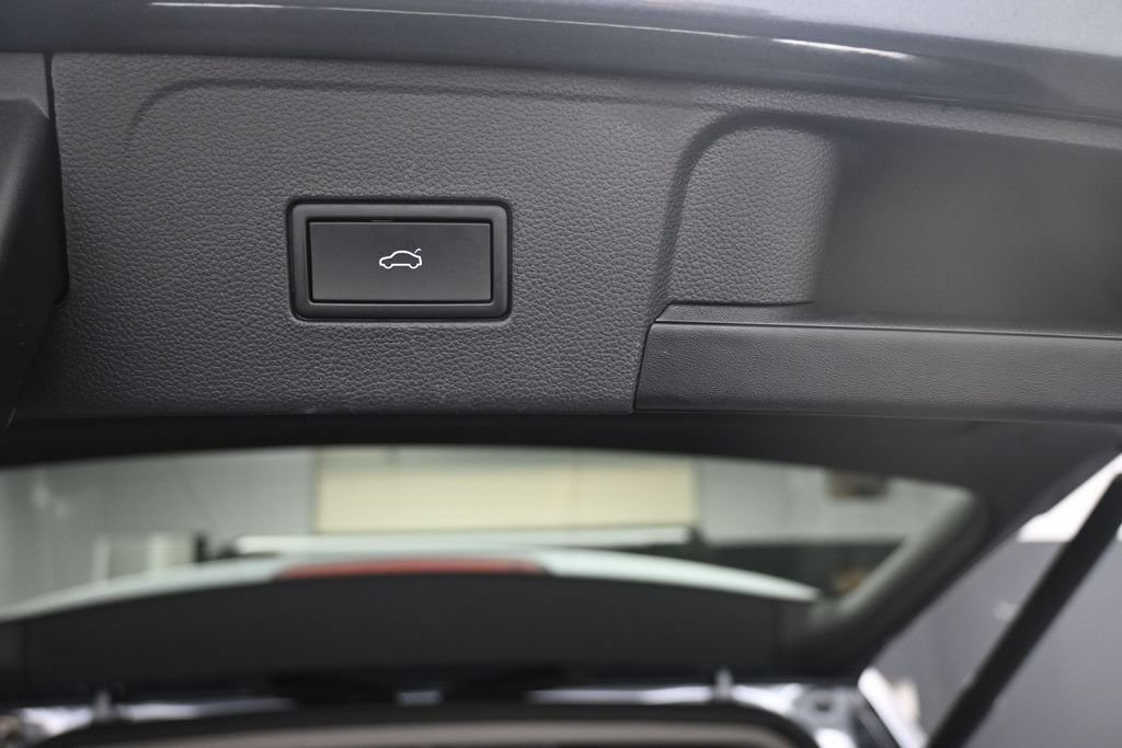 Used 2022 Volkswagen Atlas SE FWD image 24