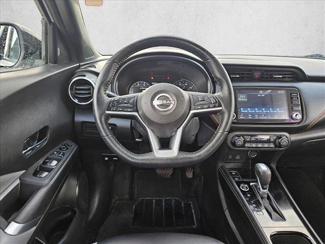 Used 2022 Nissan Kicks SR w/ Premium Package image 11
