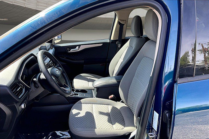 Used 2020 Ford Escape SE image 24