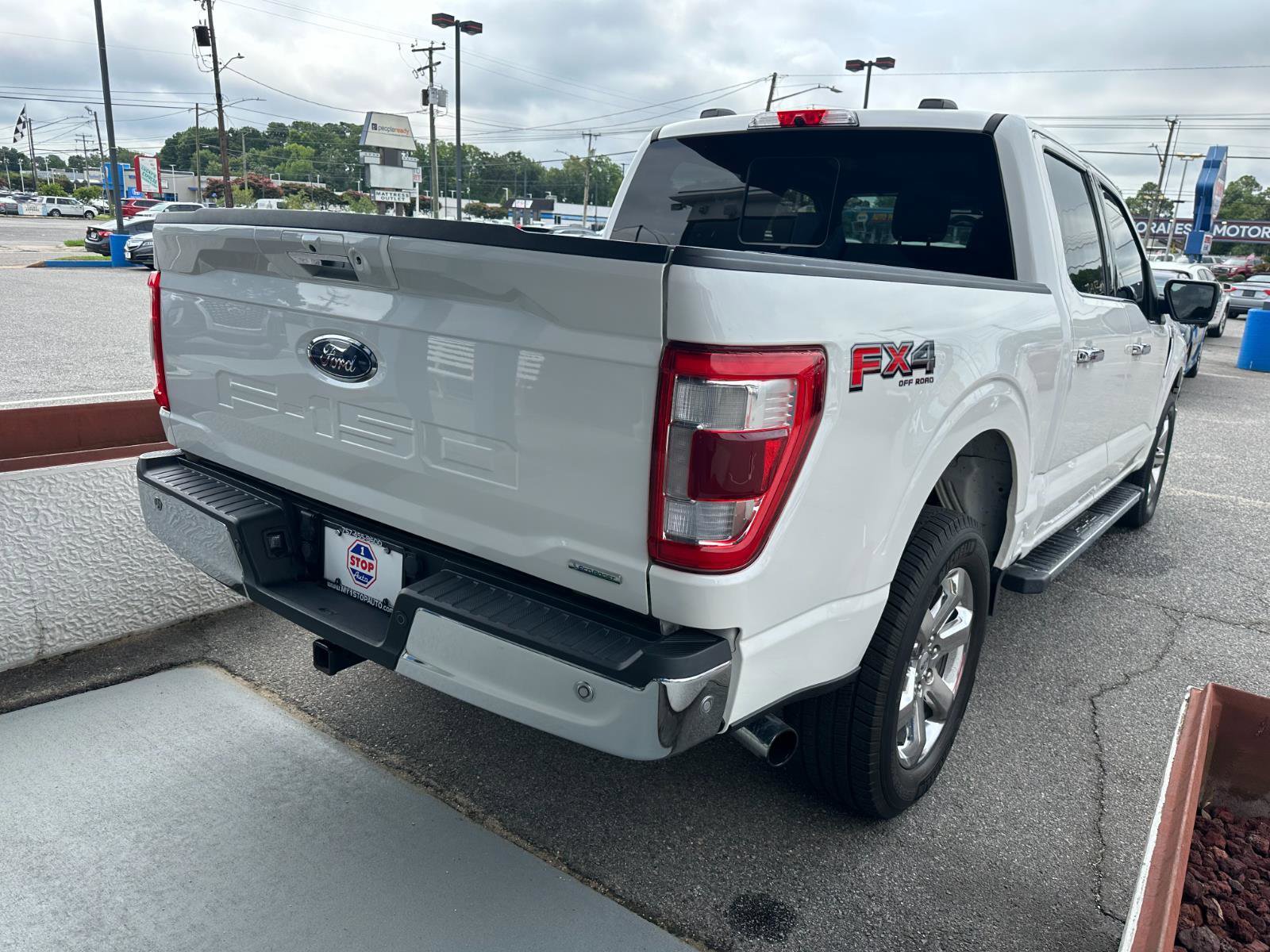 Used 2021 Ford F150 Lariat w/ Equipment Group 502A High image 6