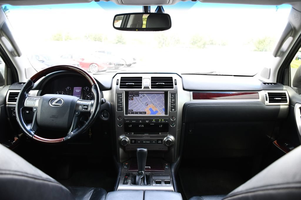 Used 2016 Lexus GX 460 w/ Premium Package AWD/4WD image 21