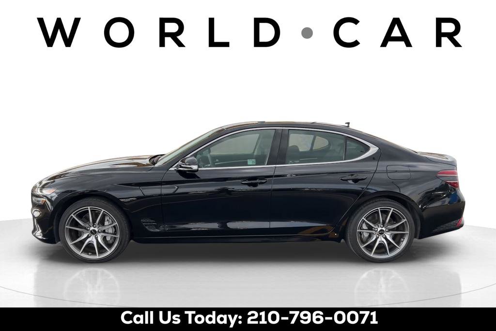 Used 2025 Genesis G70 2.5T image 4