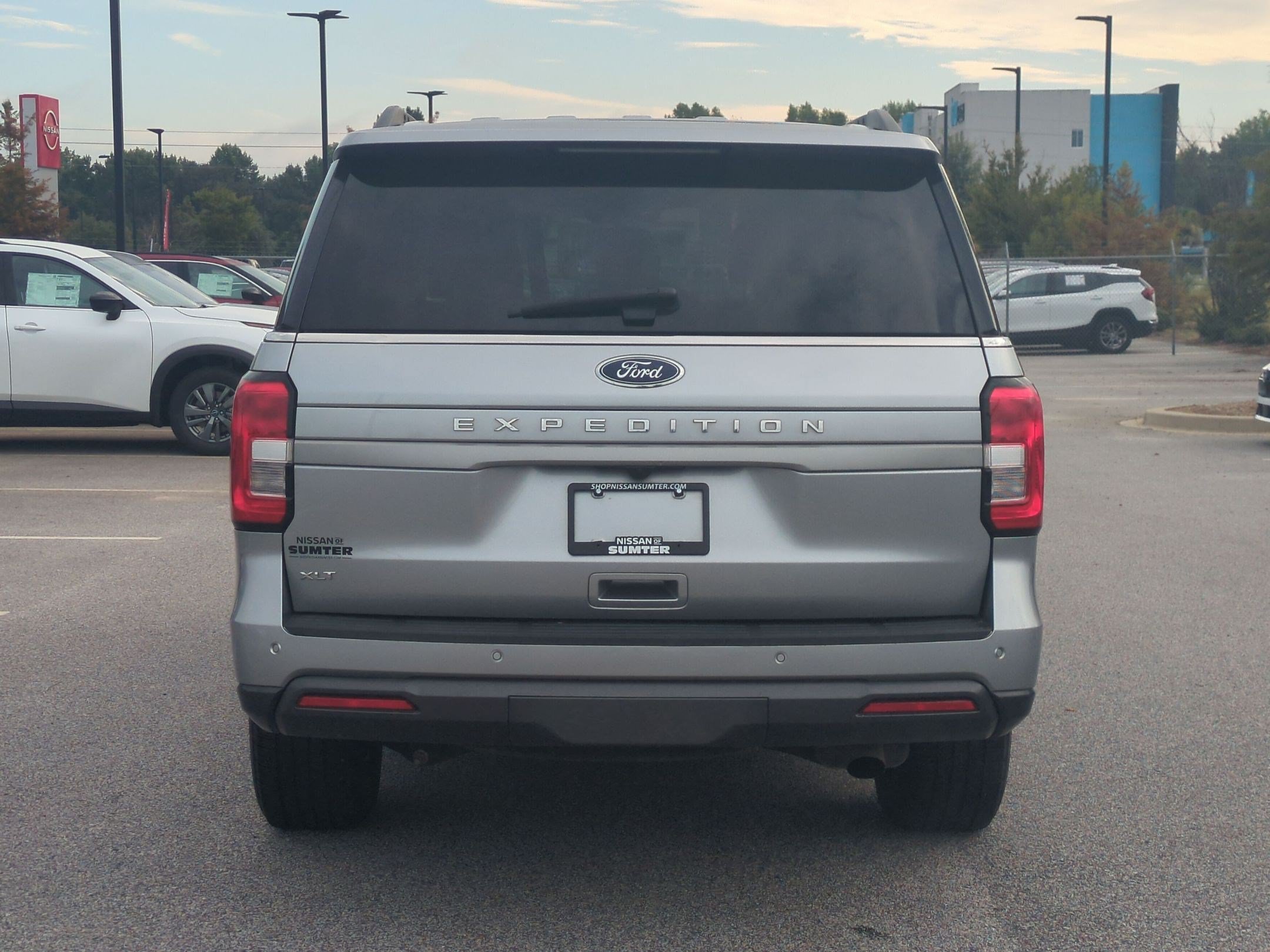 Used 2023 Ford Expedition XLT RWD image 5