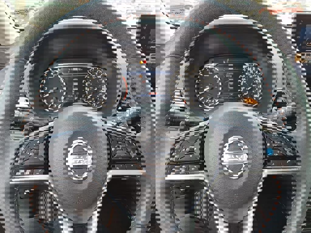 Used 2023 Nissan Altima 2.0 SR image 16