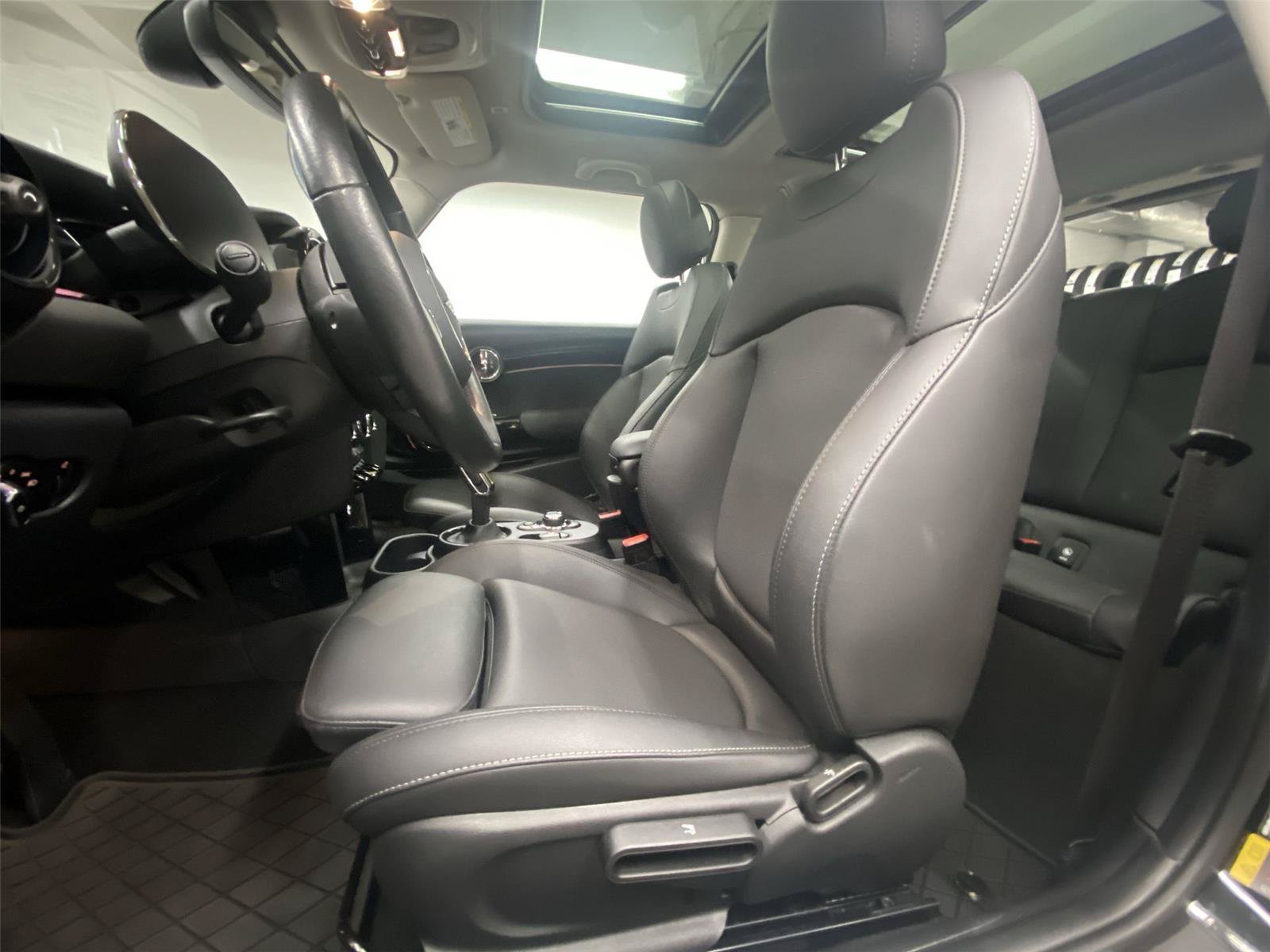 Certified 2024 MINI Cooper SE FWD image 17