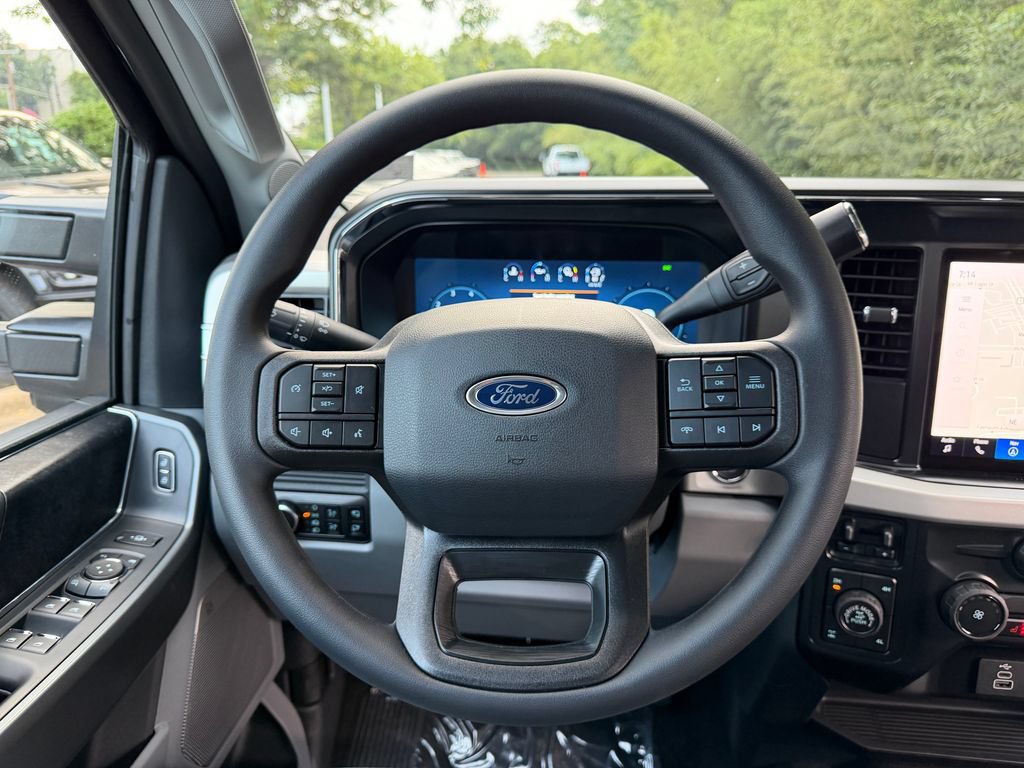 New 2026 Ford F250 XLT w/ XLT Premium Package AWD/4WD image 14