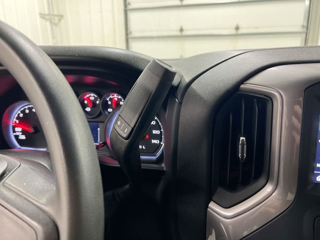 Used 2023 Chevrolet Silverado 1500 Custom AWD/4WD image 17