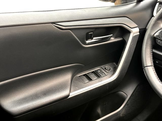 Used 2021 Toyota RAV4 XLE Premium FWD image 26