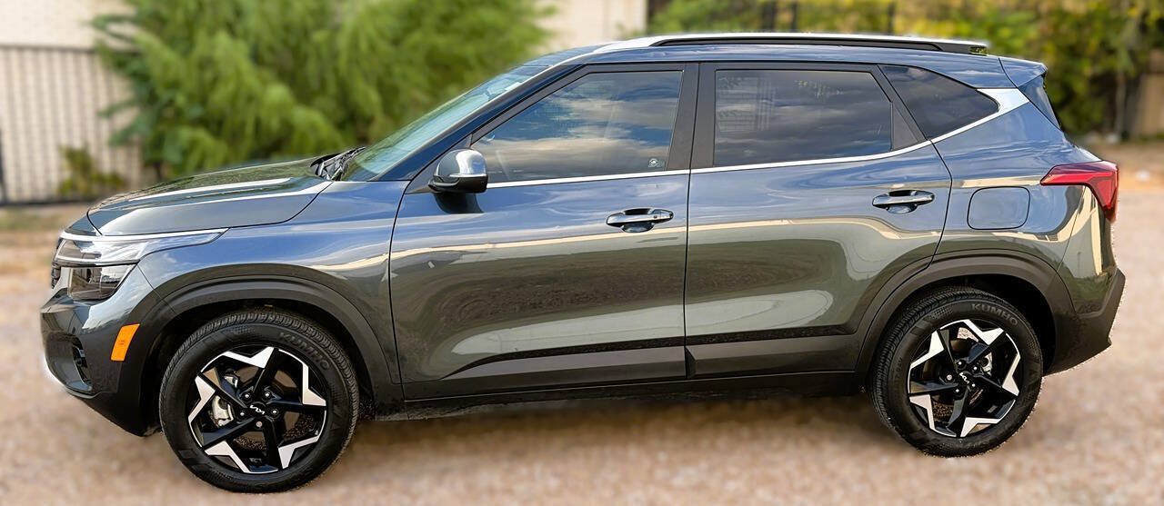 Used 2025 Kia Seltos EX FWD image 7