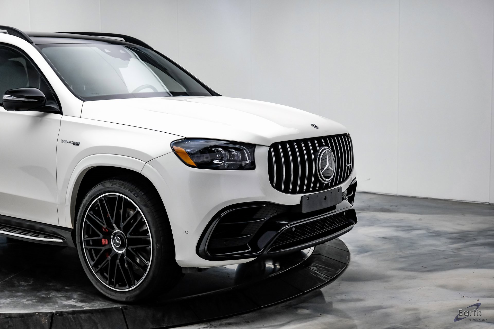 Used 2022 Mercedes-Benz GLS 63 AMG 4MATIC w/ Warmth & Comfort Package image 23