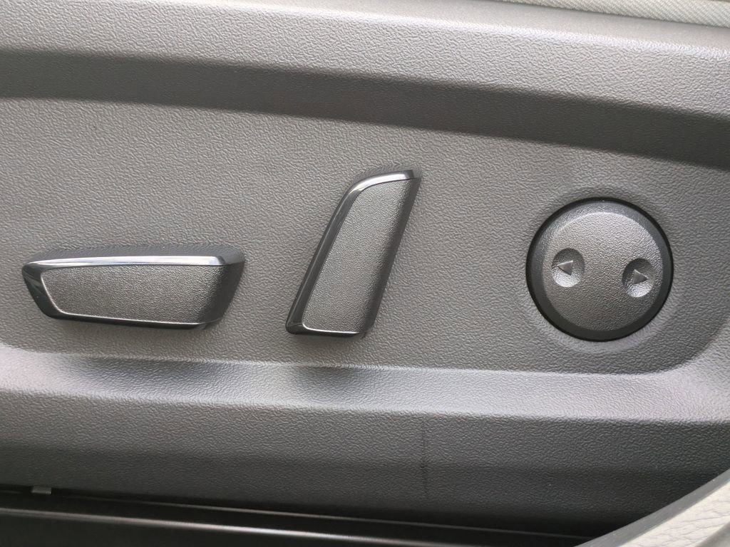 New 2026 Mitsubishi Outlander SE FWD image 21