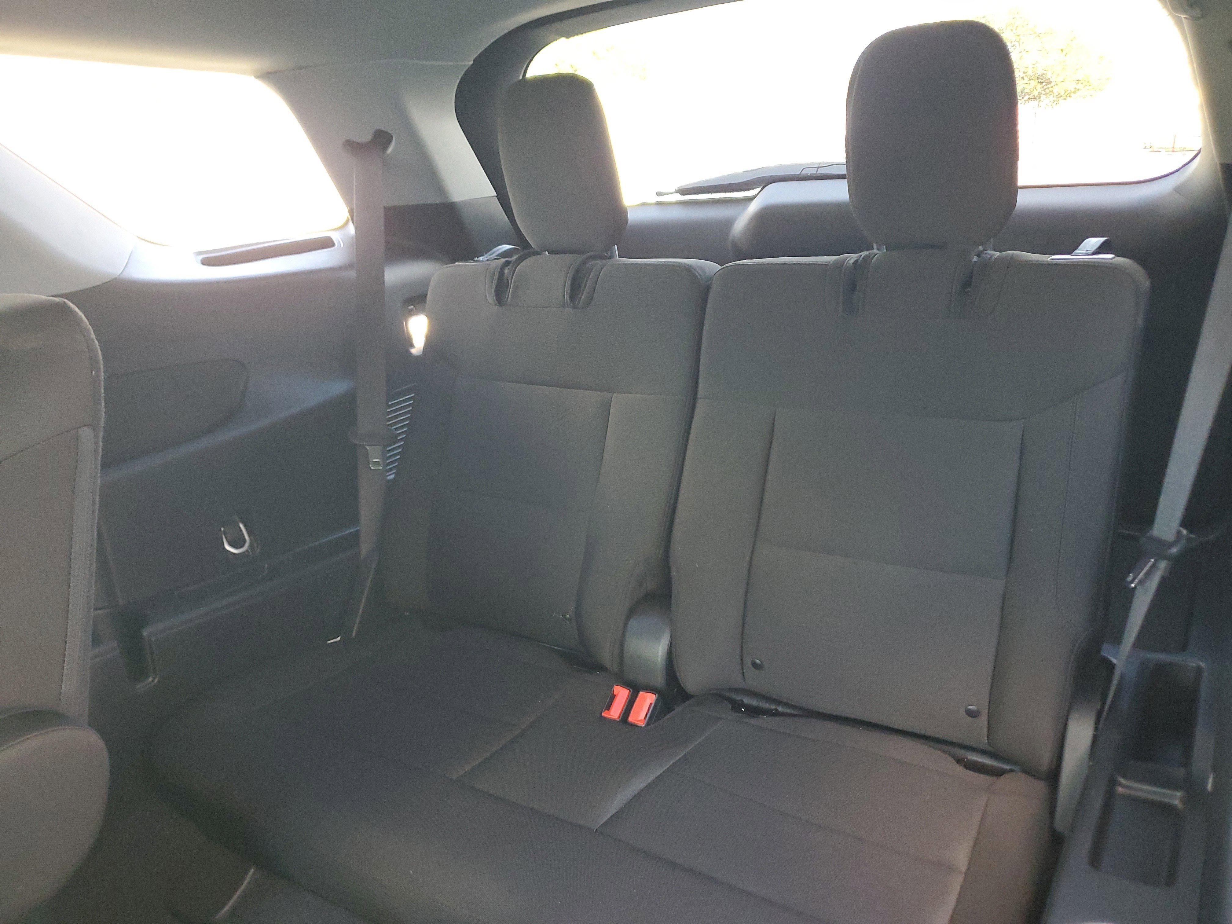 Used 2023 Ford Explorer XLT image 15