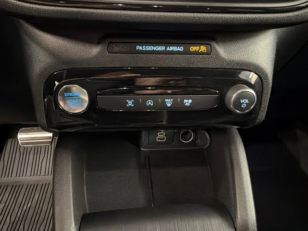 Certified 2024 Ford Escape ST-Line w/ Tech Pack #1 AWD/4WD image 14
