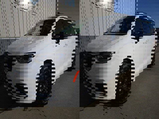 New 2026 Chrysler Pacifica Limited