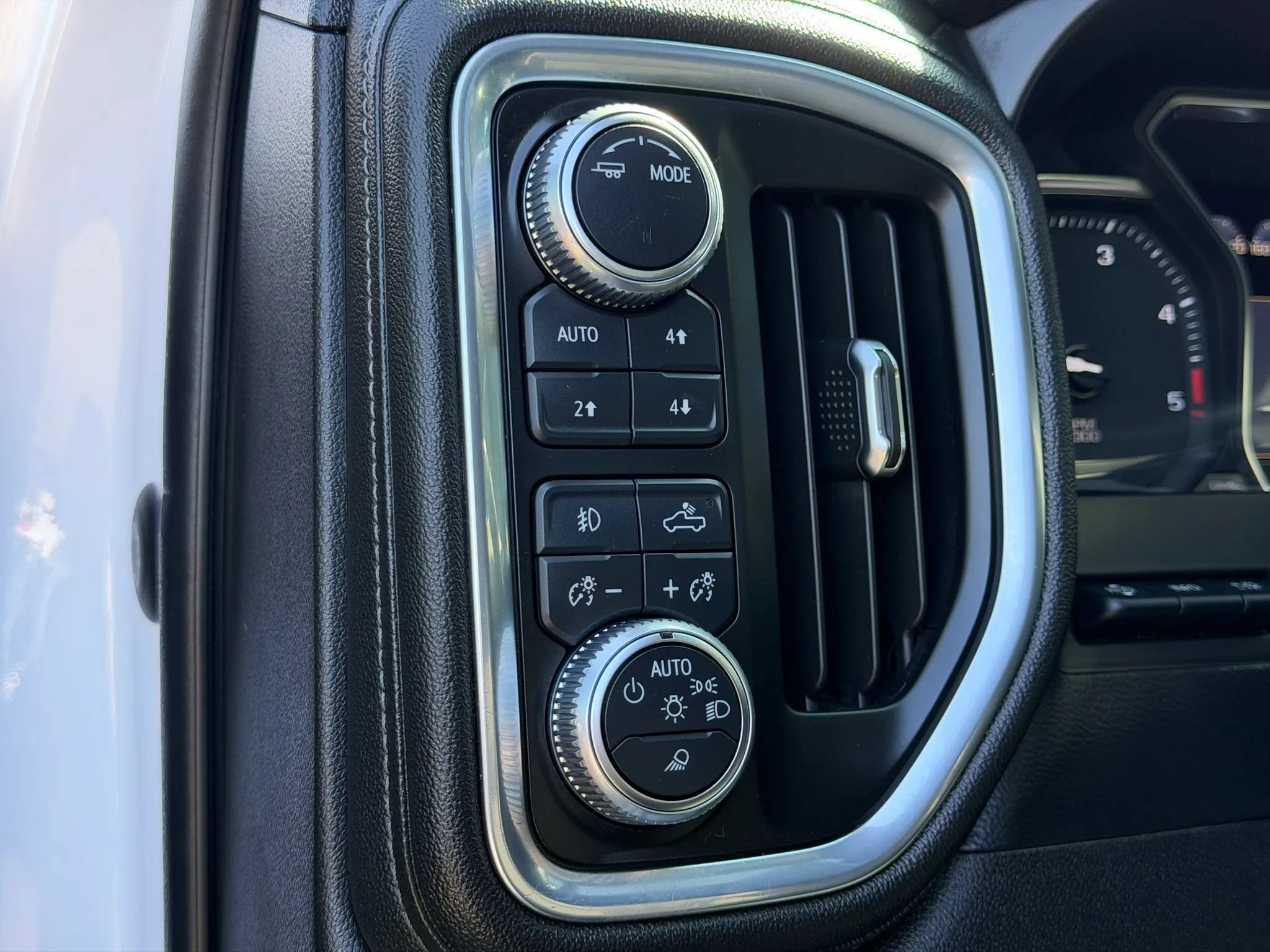 Used 2020 GMC Sierra 2500 Denali w/ Denali Ultimate Package AWD/4WD image 14