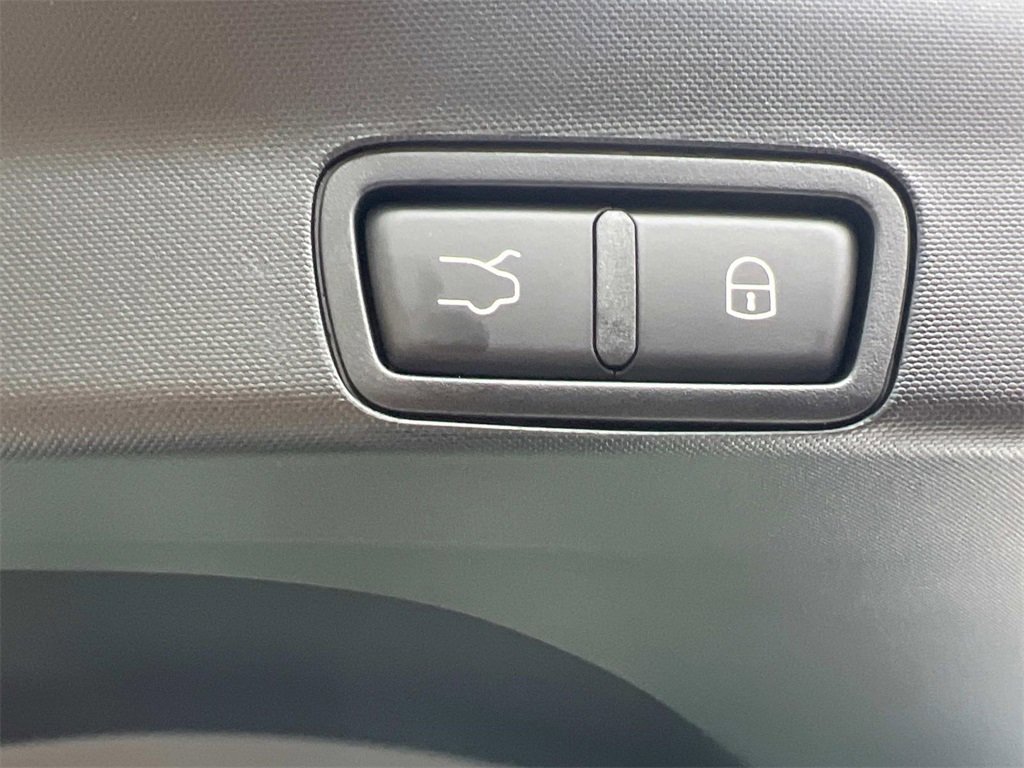 New 2025 Alfa Romeo Stelvio Sprint image 11