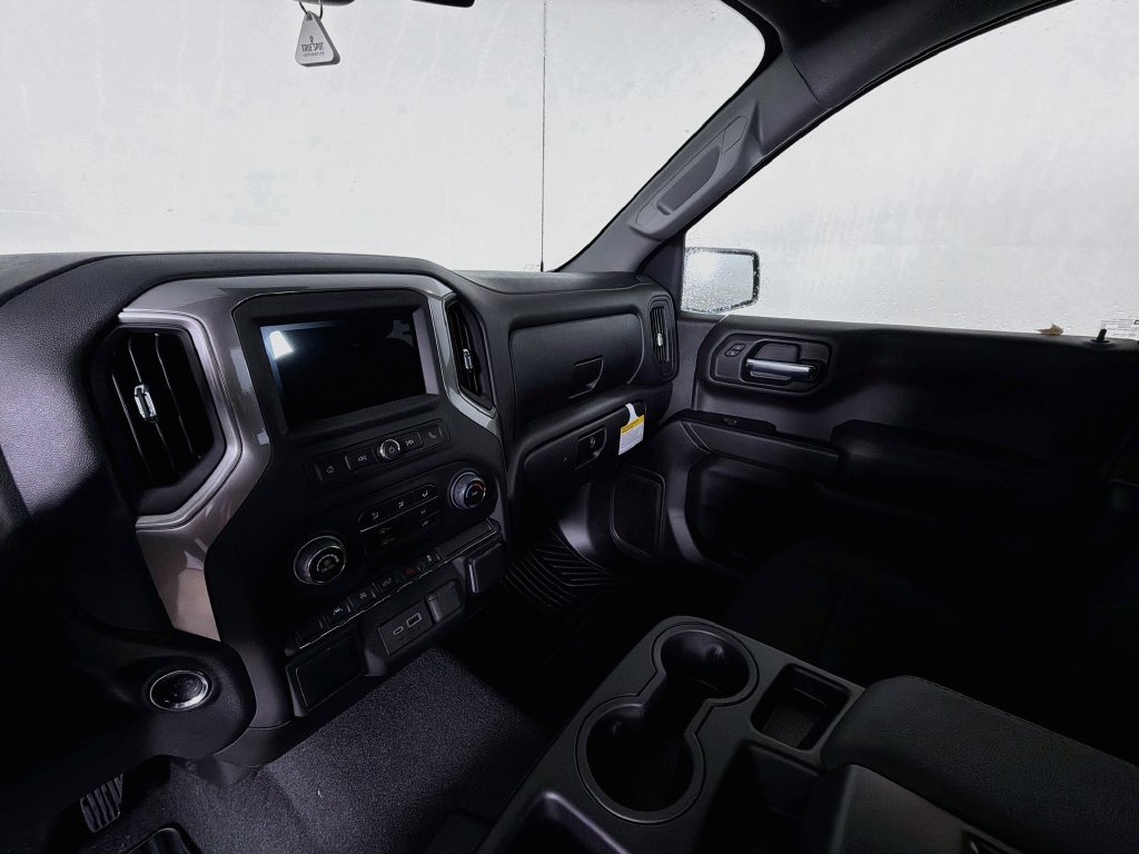 New 2026 Chevrolet Silverado 1500 Custom AWD/4WD image 15