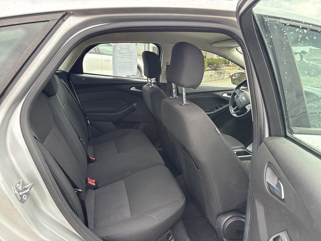Used 2017 Ford Focus SE w/ SE Winter Package image 26