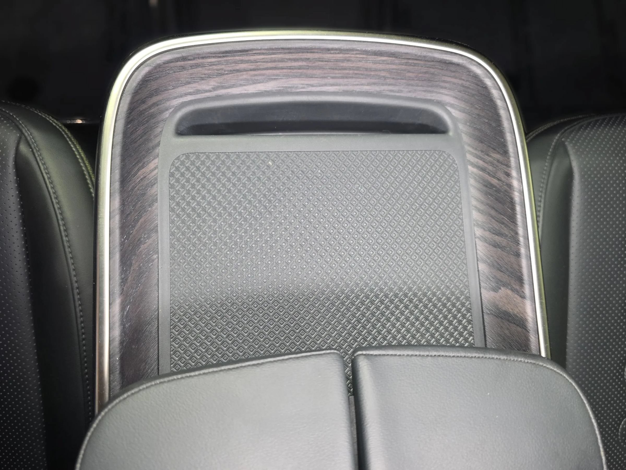 Used 2024 Rivian R1T Adventure AWD/4WD image 29