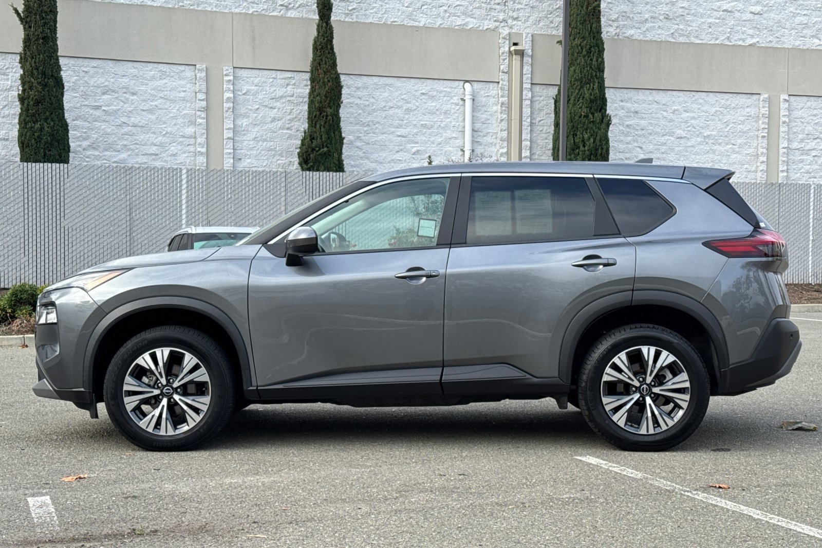 Certified 2023 Nissan Rogue SV image 7