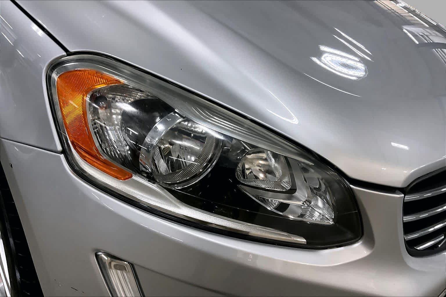 Used 2016 Volvo XC60 T5 Premier w/ Proximity Package AWD/4WD image 27