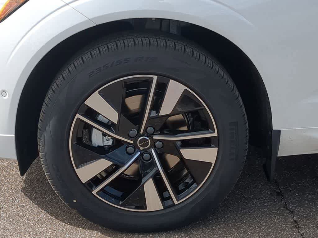 New 2026 Volvo XC60 B5 Plus w/ Protection Package Premier image 14