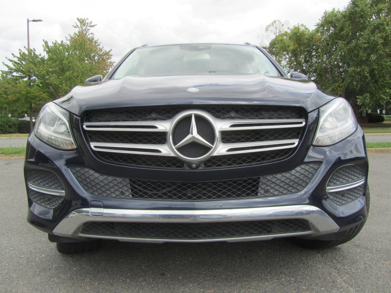Used 2016 Mercedes-Benz GLE 350 w/ Premium Package image 4
