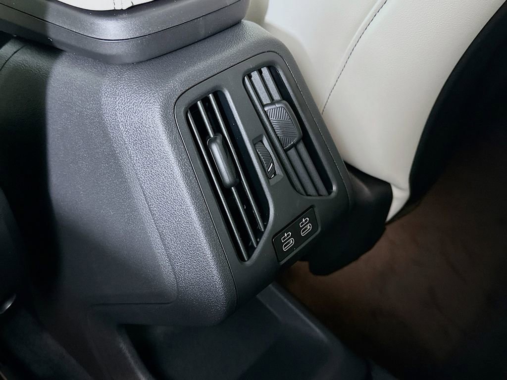 New 2026 BMW X1 xDrive28i w/ Technology Package image 33