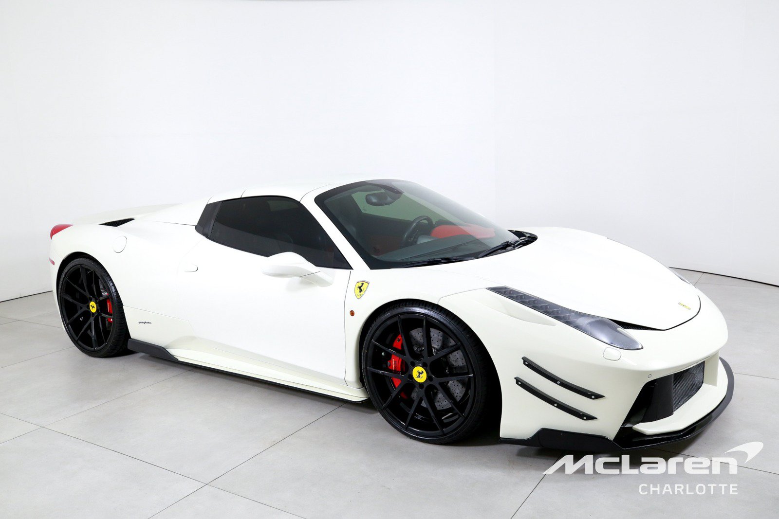 Used 2014 Ferrari 458 Spider RWD image 3