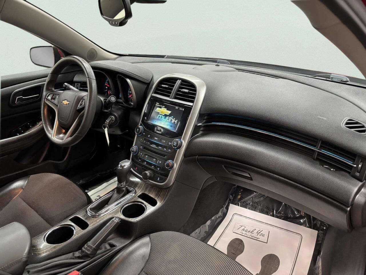 Used 2014 Chevrolet Malibu LT FWD image 23
