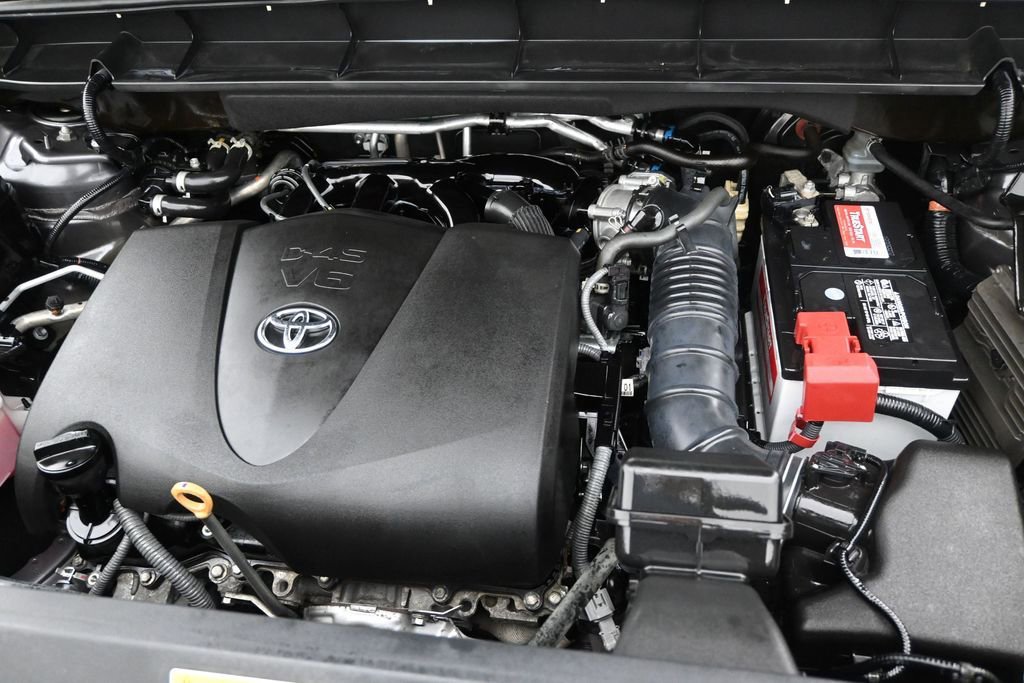 Used 2022 Toyota Highlander XLE FWD image 10