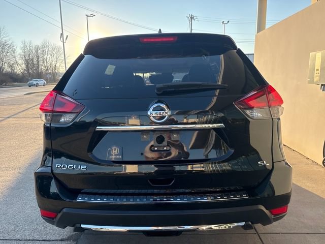Used 2018 Nissan Rogue SL w/ Premium Package image 4