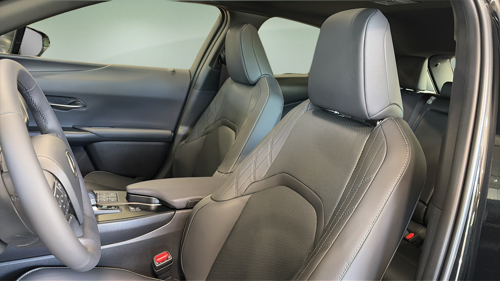 New 2026 Lexus UX 300h AWD image 15