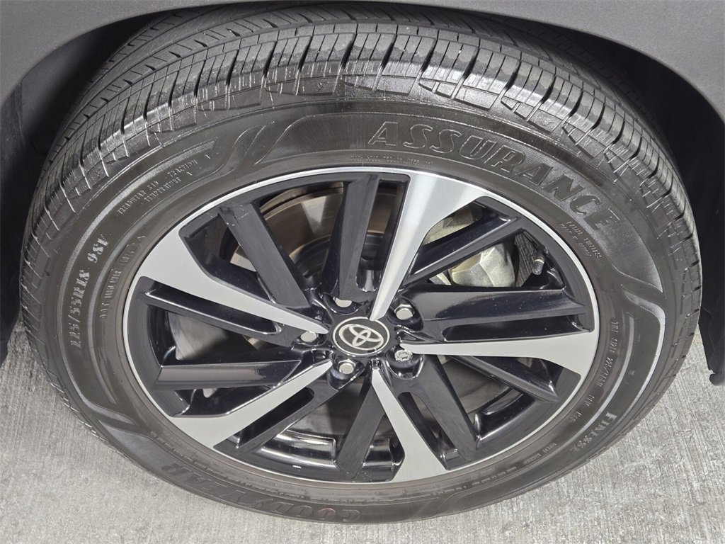 Used 2024 Toyota Corolla Cross XSE w/ Convenience Package image 10