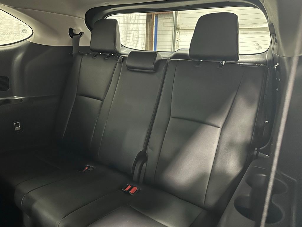 Used 2025 Toyota Highlander XLE image 53
